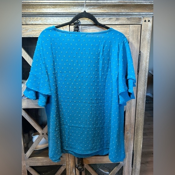 B3.26. NWT Bloomchic Plain Ruffle Tiered Sleeve V Neck Polka Dot Blouse - Picture 2 of 3